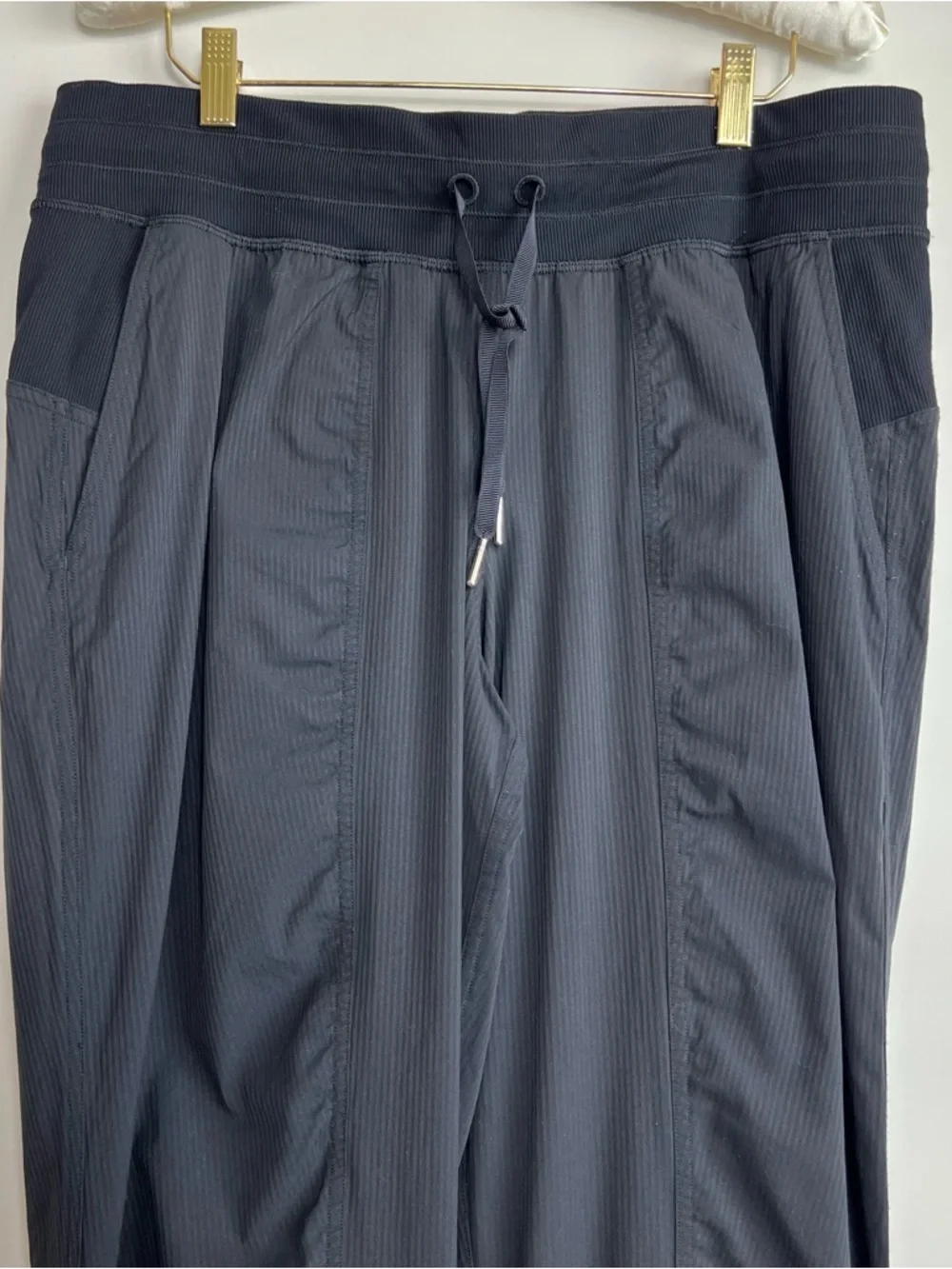 Lululemon Dance Studio Black Grey Stripe Rib Cuff Mid Rise Joggers 10 - Picture 2 of 6